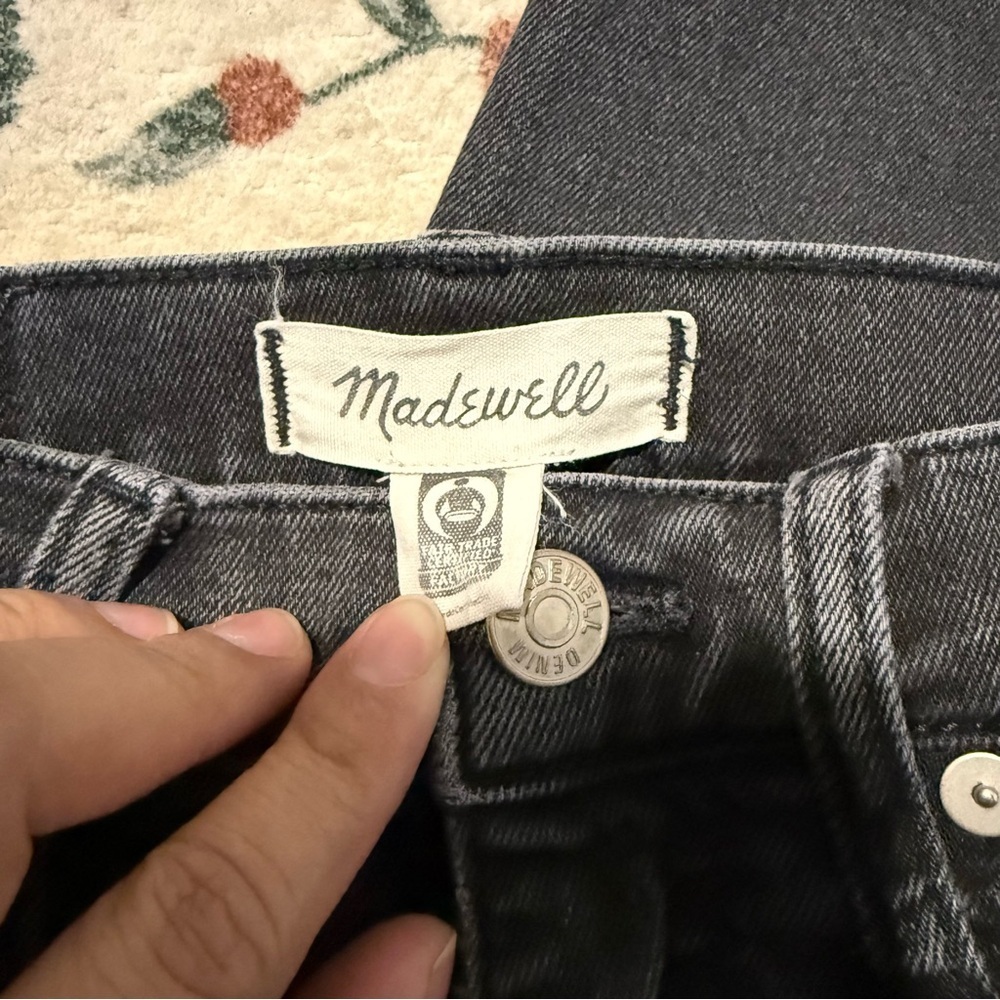 Madewell Women's Straight Leg Jeans in Black size 25 - Picture 3 of 8